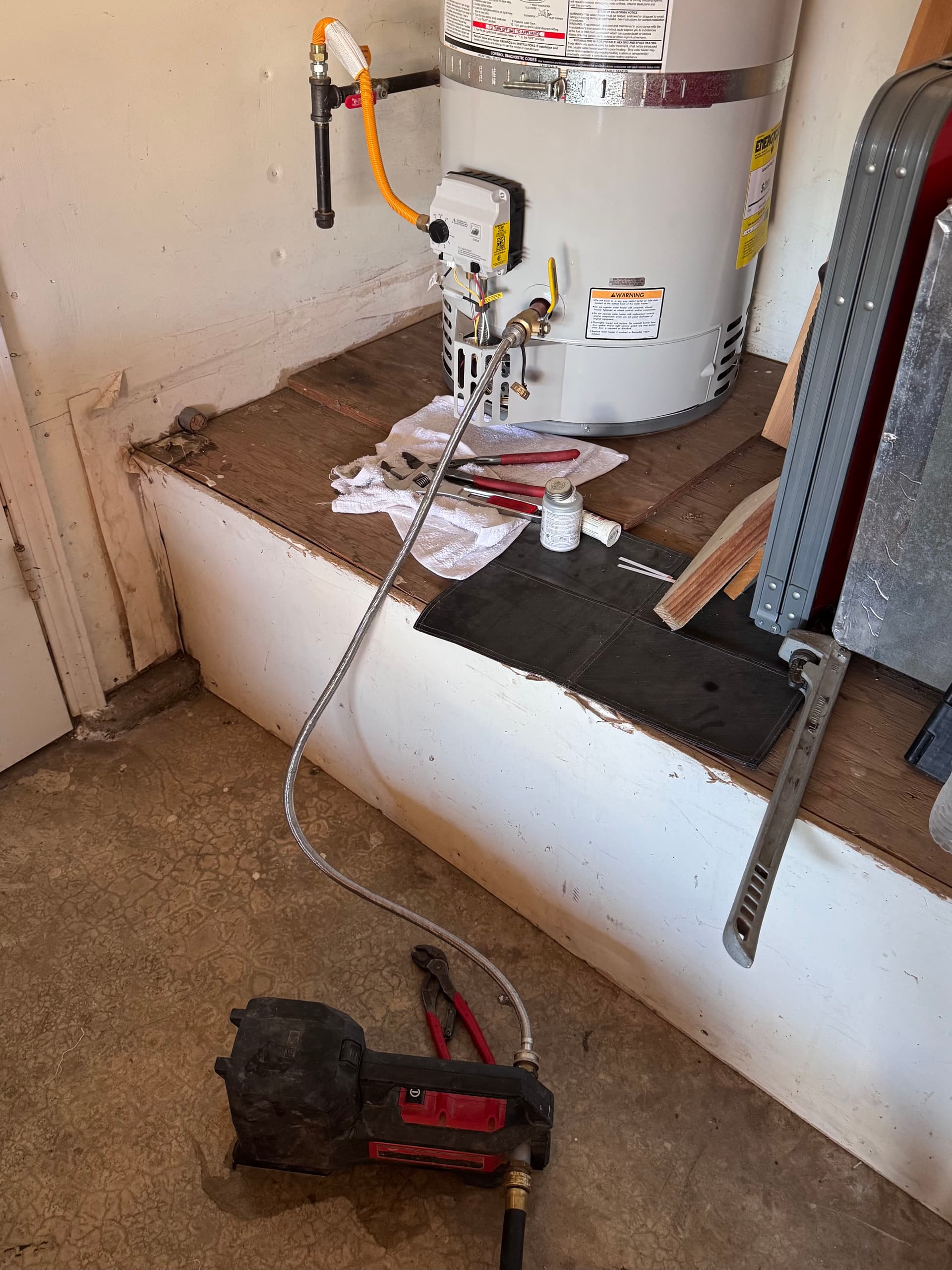 Gallery photos for Water Heater Flush and Drain Valve Upgrade on a Hard Water System: Image #3