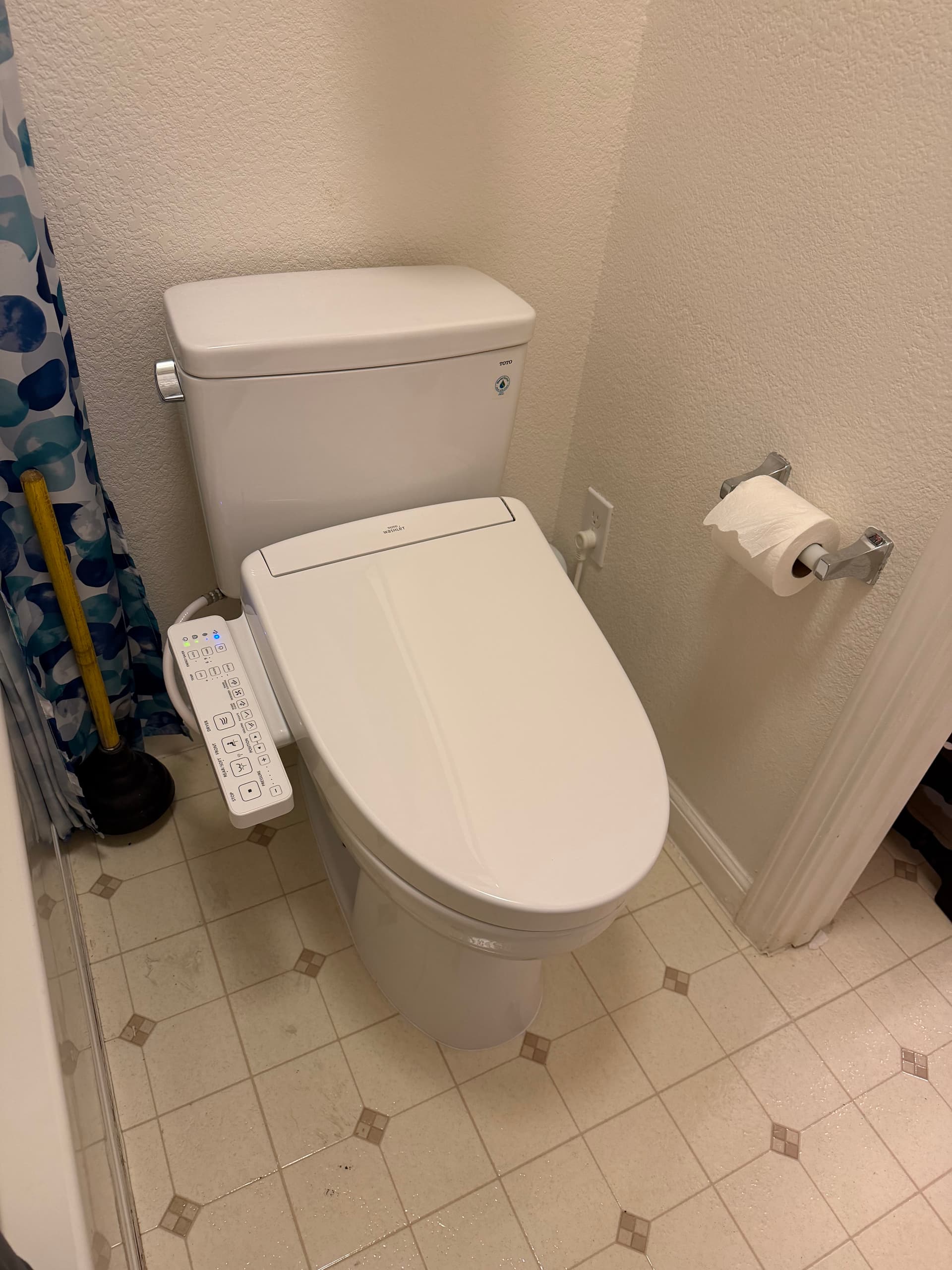 Gallery photos for Three Toto Smart Toilet Installations Done Right: Image #1